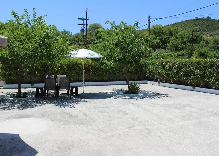 Anastazia Paradise *